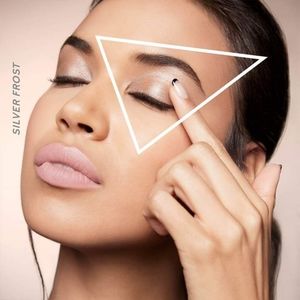 Mary kay At Play Eyashadow Stick in Silver Frost